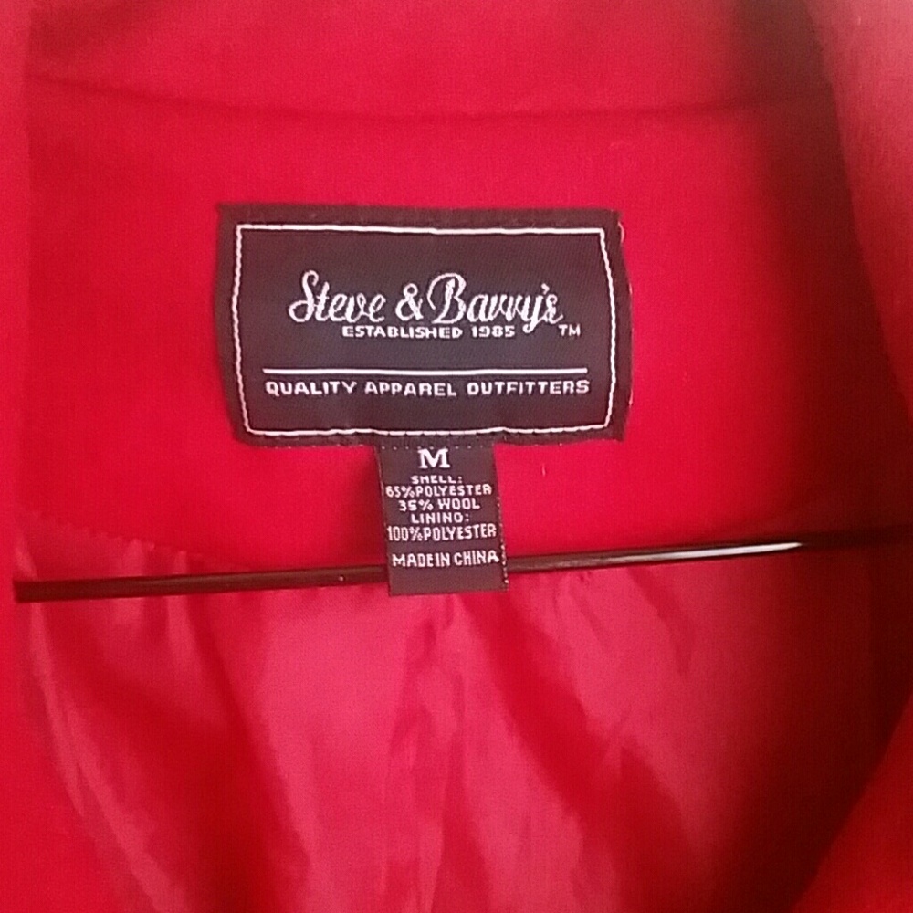 Beautiful Red Peacoat - Picture 5 of 11